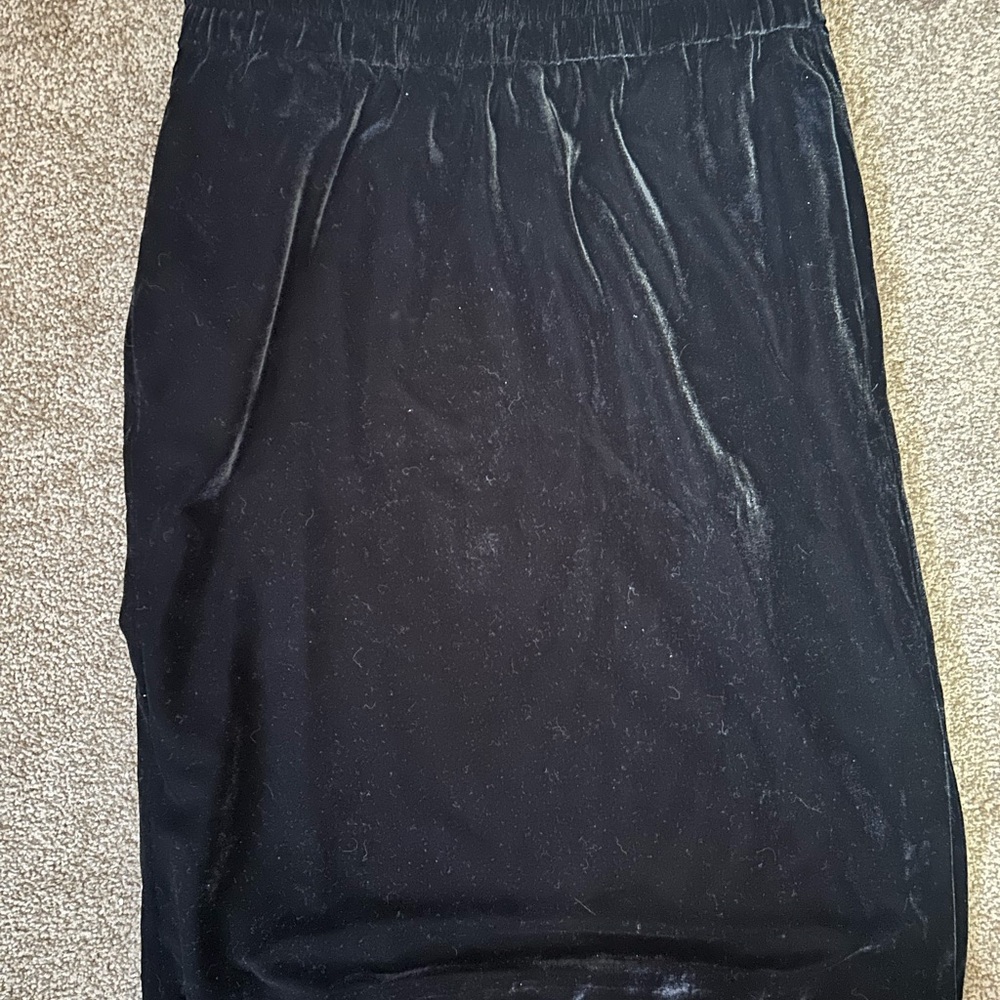 Elegant Black Velvet Skirt